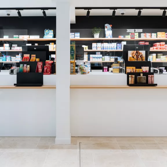 Apotheek Eeklo renovatie Den Blauwen Xavier